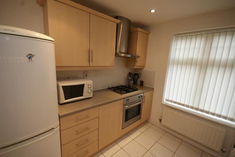 2 bedroom flat to rent, Thorpe Court, Solihull, West Midlands, B91