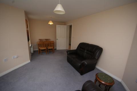 2 bedroom flat to rent, Thorpe Court, Solihull, West Midlands, B91