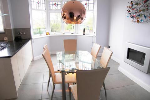 3 bedroom semi-detached house to rent, Lidgett Lane, Moortown, Leeds