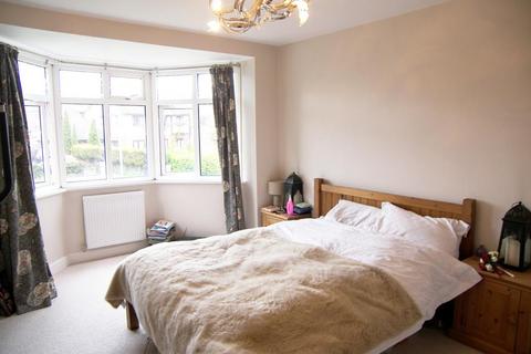 3 bedroom semi-detached house to rent, Lidgett Lane, Moortown, Leeds