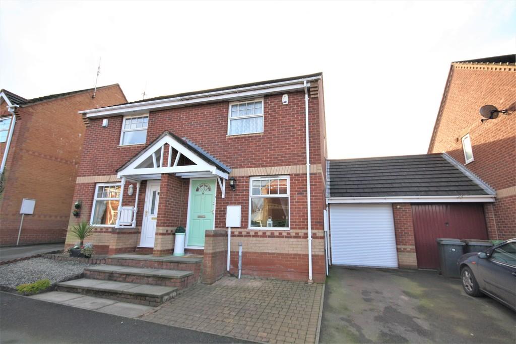 Trentham Close, Maple Park, Nuneaton 2 bed semidetached house £167,500