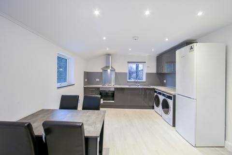 4 bedroom flat to rent, Crouch Hill, Finsbury Park