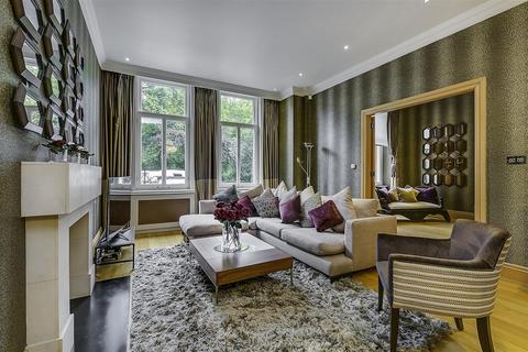 4 bedroom flat to rent, Hans Place, Knightsbridge, London, SW1X