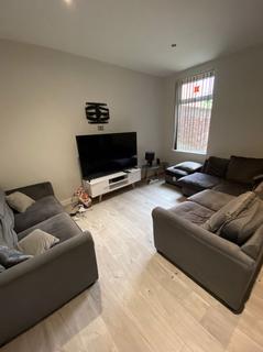 7 bedroom terraced house to rent, *7 Double Rooms Available in Student Property For Next Academic Year*