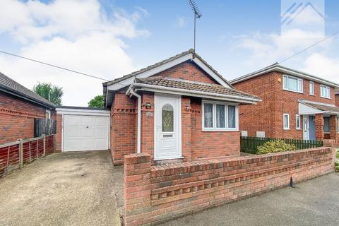 1 bedroom bungalow for sale, Waalwyk Drive, Canvey Island