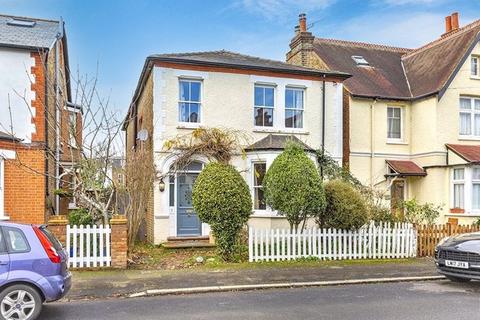 Weston Park, Thames Ditton, KT7