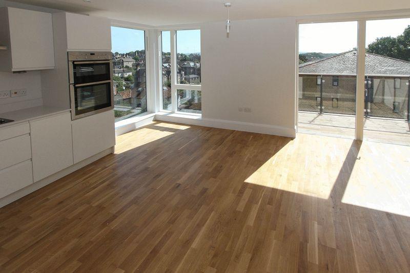 Open plan kitchen /