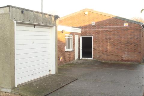 Warehouse to rent, Claybank Road, Portsmouth, Hants, PO3