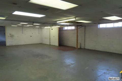 Warehouse to rent, Portsmouth, Hants, PO3