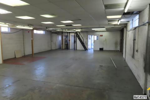 Warehouse to rent, Claybank Road, Portsmouth, Hants, PO3