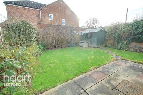 2 bedroom bungalow to rent, Leasway, Bedford