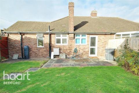 2 bedroom bungalow to rent, Leasway, Bedford