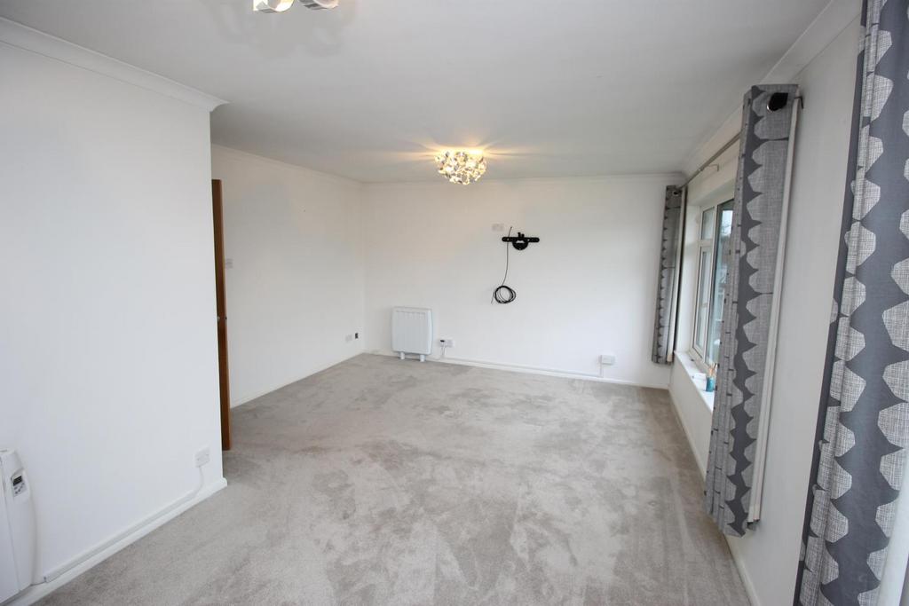 Lexden Road, Colchester CO3 2 bed to rent £975 pcm (£225 pw)
