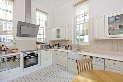 2 bedroom apartment to rent, Stone Hall, Kensington Green, W8