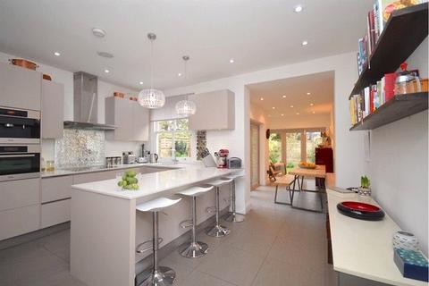 4 bedroom terraced house to rent, Hatfield Road, Chiswick, London