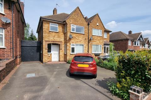 3 bedroom semi-detached house to rent, Greengate Lane, Leicester LE4