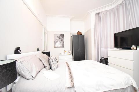 3 bedroom flat to rent, Mayfair Road, Jesmond, Newcastle Upon Tyne