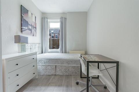 3 bedroom flat to rent, Mayfair Road, Jesmond, Newcastle Upon Tyne