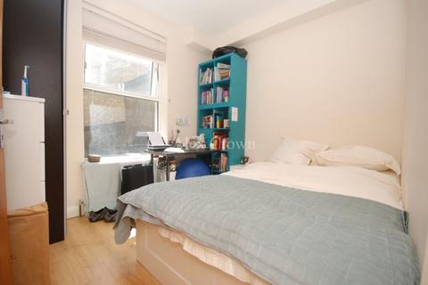 2 bedroom flat to rent, Brecknock Road, Camden Town