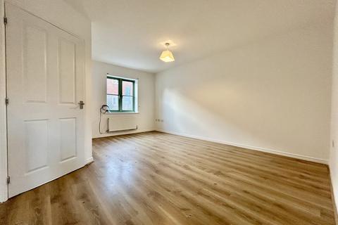 3 bedroom semi-detached house to rent, Anstee Road
