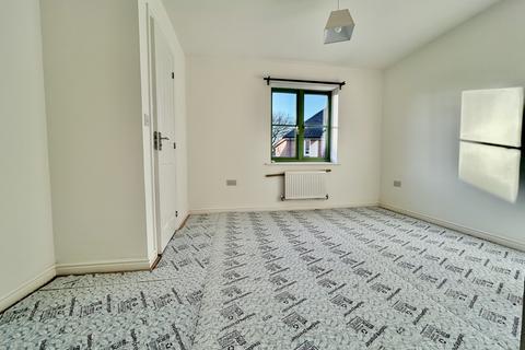 3 bedroom semi-detached house to rent, Anstee Road