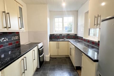 2 bedroom terraced house to rent, Huxley Road, Edmonton, N18