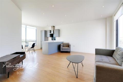 3 bedroom flat to rent, Stevedore House, Barking Road, E13