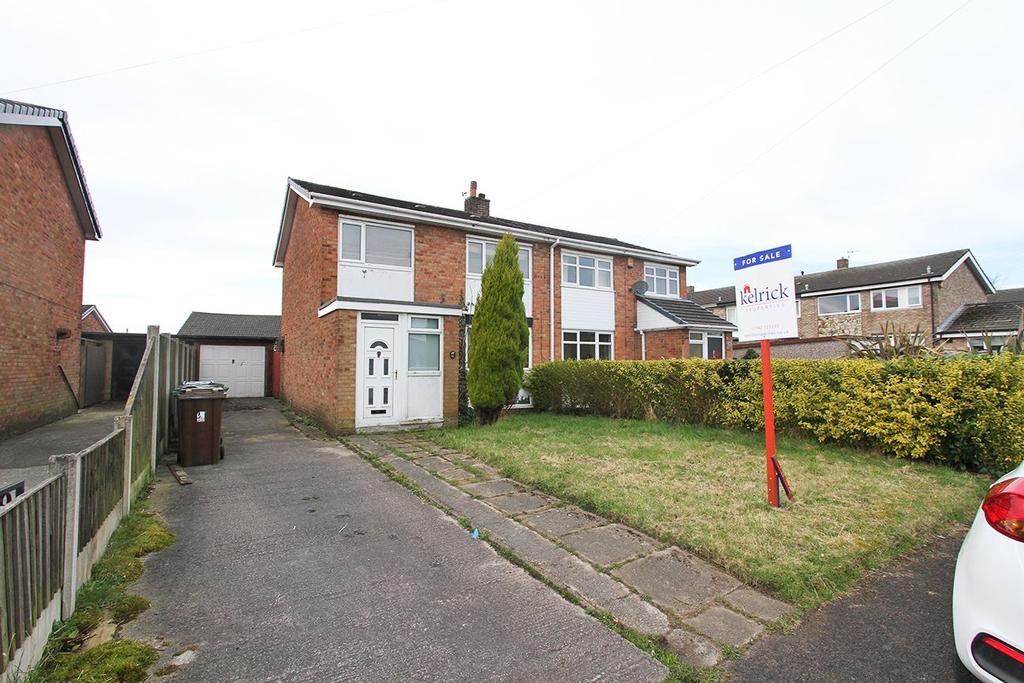 Tatton Drive, AshtoninMakerfield, Wigan, WN4 9TY 3 bed semidetached
