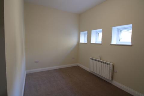 2 bedroom apartment to rent, Sandgate Road, Folkestone, CT20