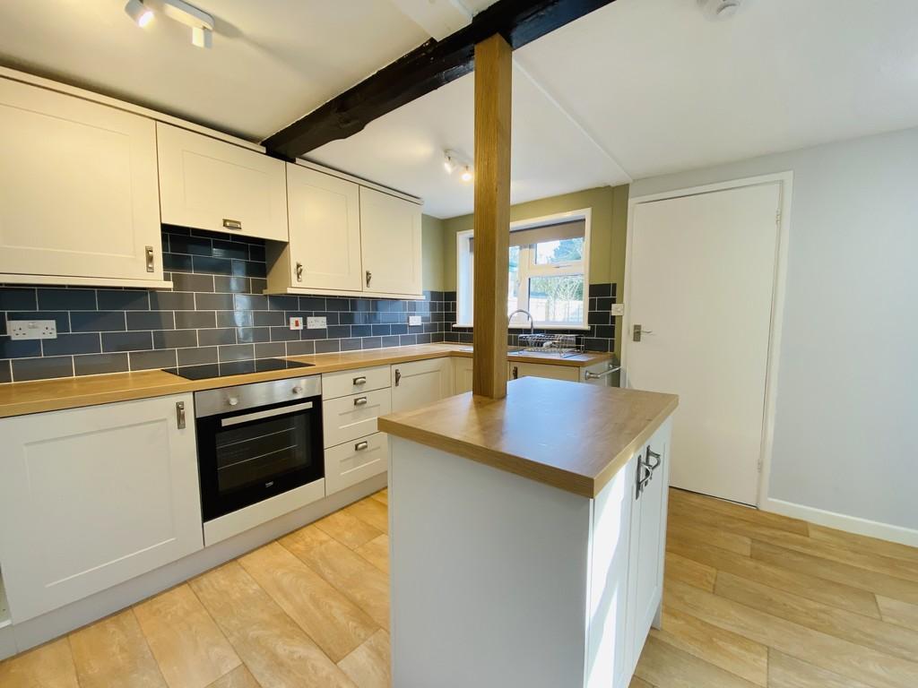 Vicarage Road, Belchamp St Paul 2 bed detached house £800 pcm (£185 pw)