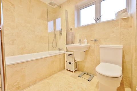 32 Red Cedars Road, Orpington, BR6 0BX