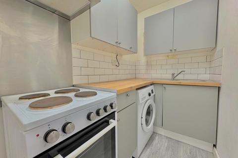Studio to rent, Alma Road, Southampton