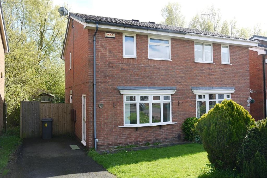 Launceston Drive, Nuneaton, CV11 2 bed semidetached house £650 pcm