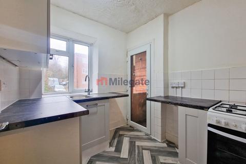 2 bedroom flat to rent, Angel Hill, Sutton SM1