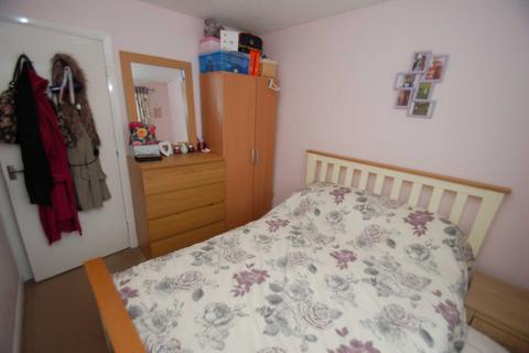 2 bedroom flat to rent, Torbay Road, Paignton TQ4