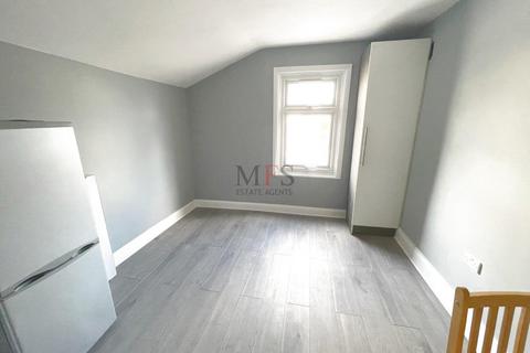 undefined, Adelaide Road, Southall, UB2