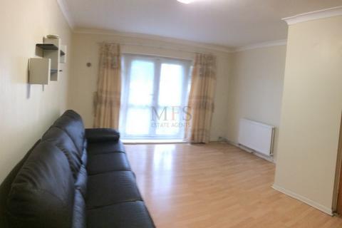 2 bedroom flat for sale, Avenue Road, Southall, UB1