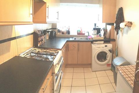 2 bedroom flat for sale, Avenue Road, Southall, UB1