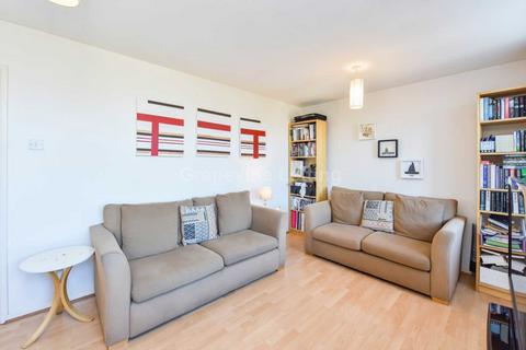 1 bedroom apartment to rent, Clapham Park Road, Clapham SW4.  Including parking