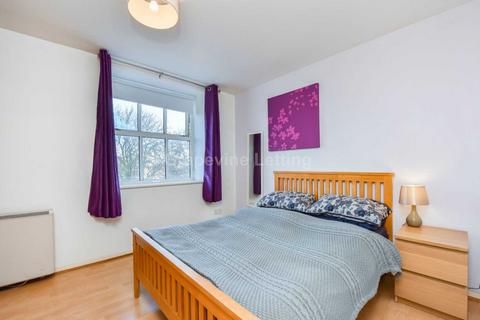 1 bedroom apartment to rent, Clapham Park Road, Clapham SW4.  Including parking