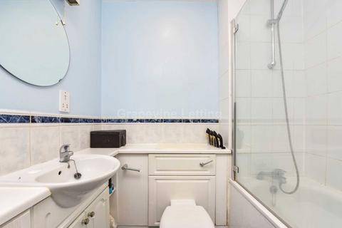 1 bedroom apartment to rent, Clapham Park Road, Clapham SW4.  Including parking