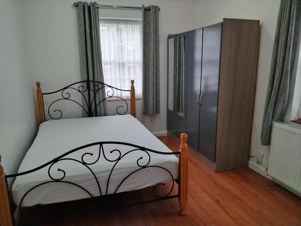 Studio for rent with Northwick Park Hospital near
