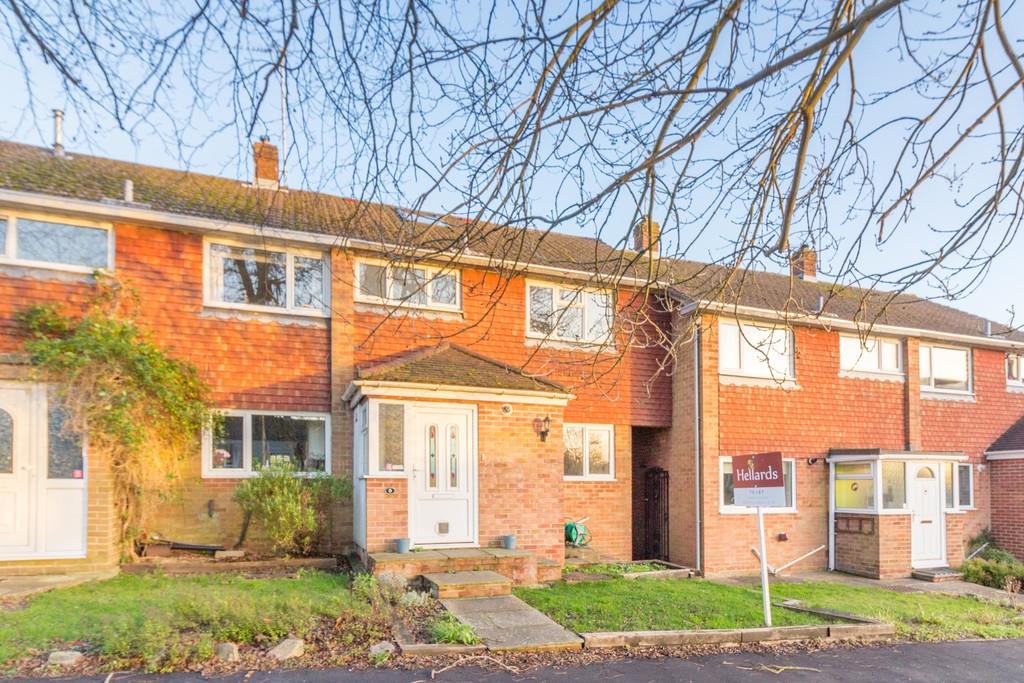 Ash Walk, Nursery Road, Alresford 4 bed semidetached house £1,300