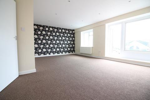 2 bedroom apartment to rent, Marine Drive, Barton On Sea