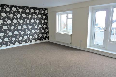 2 bedroom apartment to rent, Marine Drive, Barton On Sea