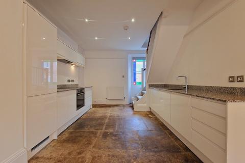 2 bedroom semi-detached house to rent, Bath Road, Swindon SN1