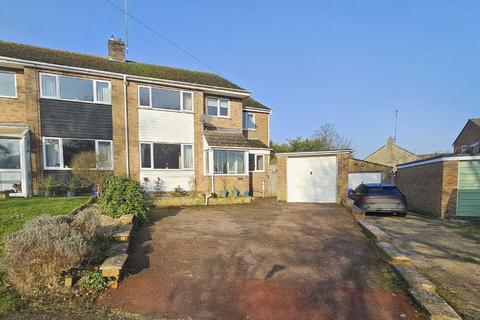 4 bedroom semi-detached house for sale, Shortlands Close, Helmdon