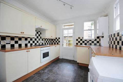 1 bedroom ground floor flat to rent, Starfield Road W12