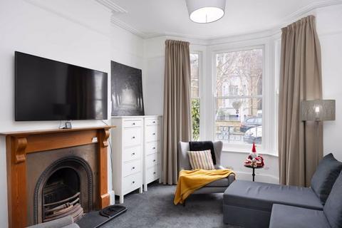 1 bedroom ground floor flat to rent, Starfield Road W12