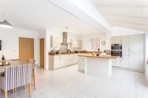 5 bedroom detached house to rent, Storksbill Lane, Southmoor, Abingdon, Oxfordshire, OX13